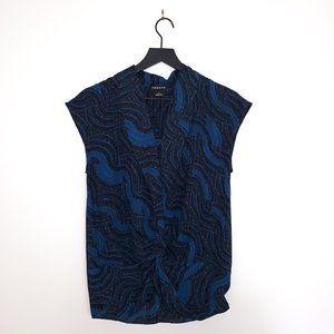 Touve Abstract Navy Sleeveless Blouse